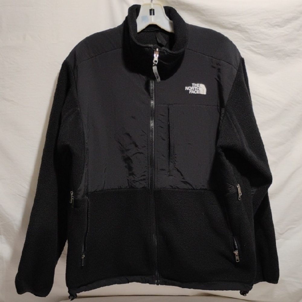 (BX47) SALE! The North Face Womens Retro Black Denali Jacket Sz.L Gently Worn